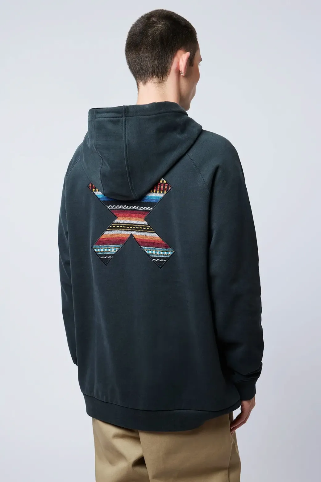SUDADERA CON CAPUCHA CLASSIC ANTRACITA