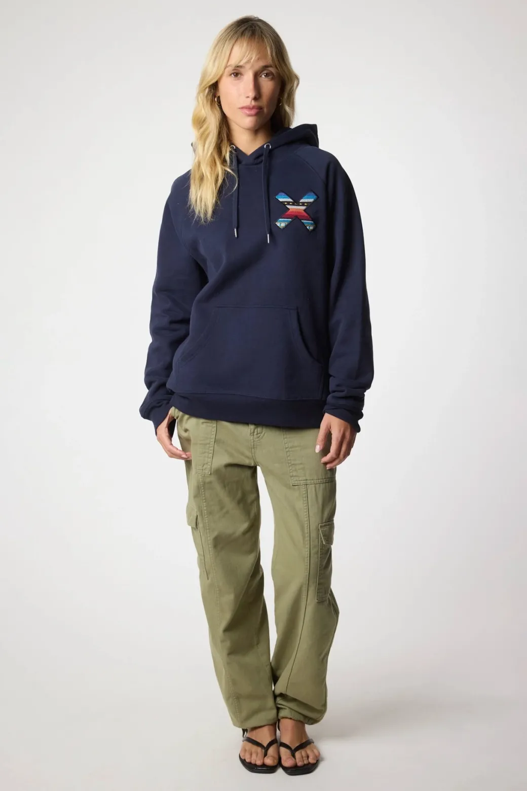 SUDADERA CON CAPUCHA CLASSIC AZUL MARINO