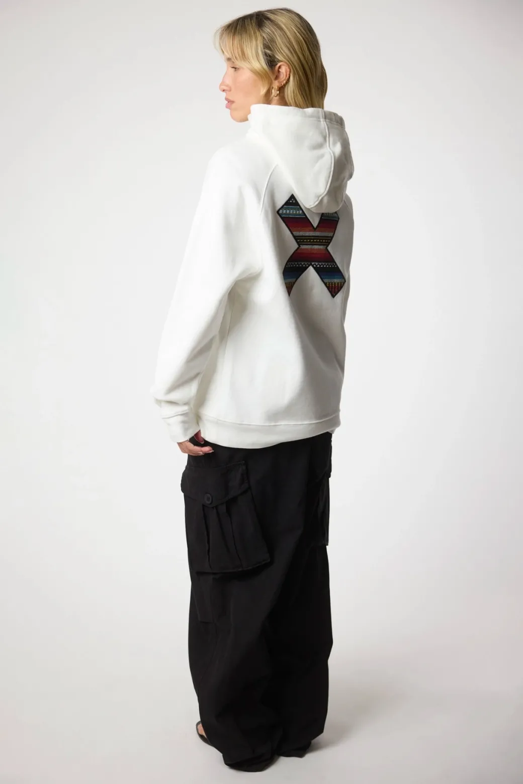SUDADERA CON CAPUCHA CLASSIC BLANCO ROTO
